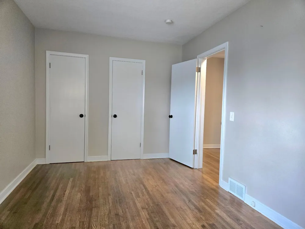 1736 E Shore Drive Maplewood, MN 55109