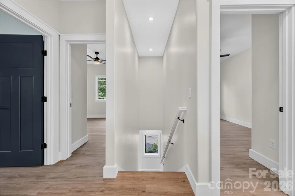 1013 Fassifern Court Hendersonville, NC 28791