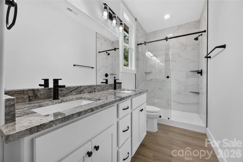 1013 Fassifern Court Hendersonville, NC 28791
