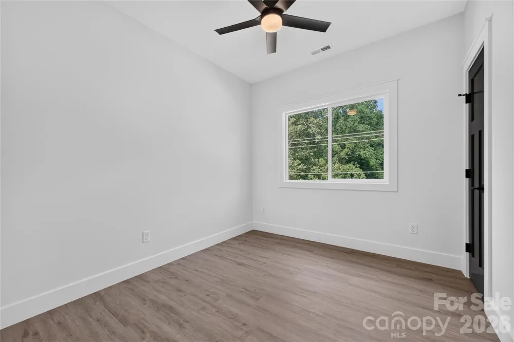 1013 Fassifern Court Hendersonville, NC 28791