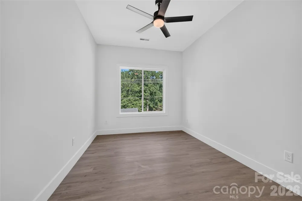 1013 Fassifern Court Hendersonville, NC 28791