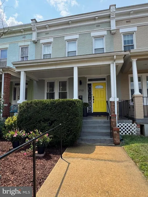 1710 3RD NE