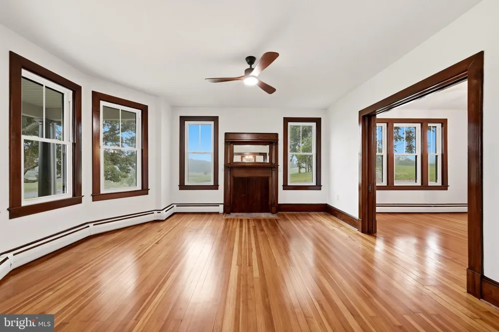 2122 JONES ROAD Winchester, VA 22602