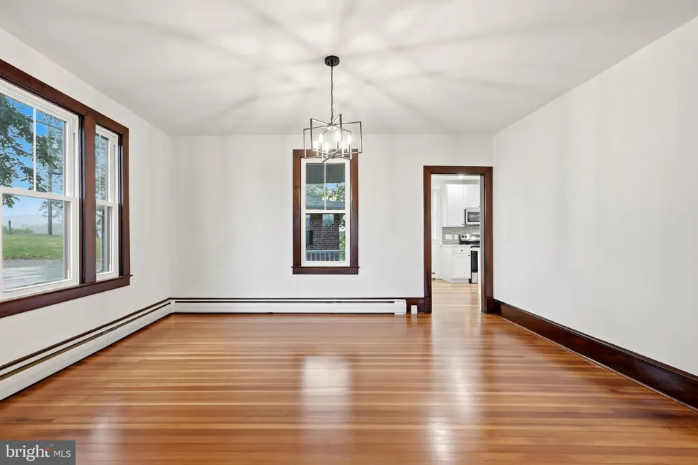 2122 JONES ROAD Winchester, VA 22602