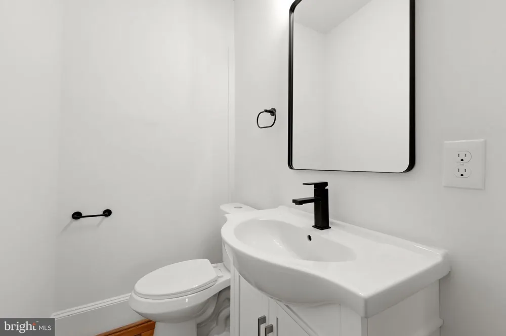 2122 JONES ROAD Winchester, VA 22602
