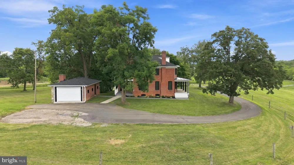 2122 JONES ROAD Winchester, VA 22602