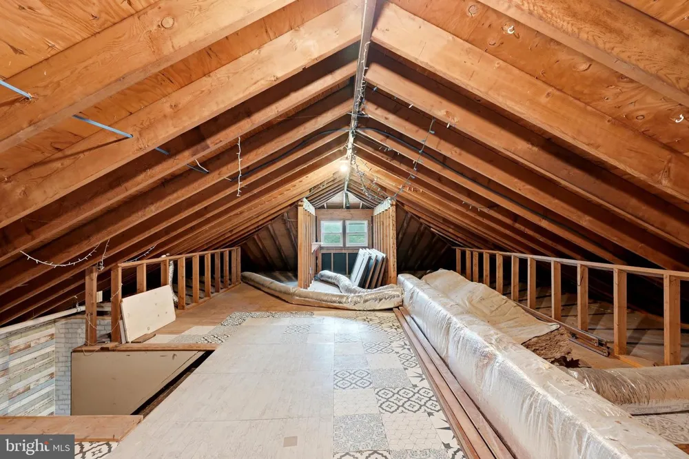 2122 JONES ROAD Winchester, VA 22602