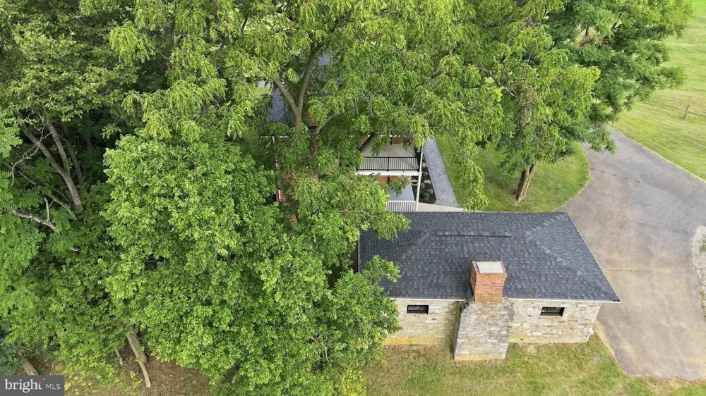 2122 JONES ROAD Winchester, VA 22602