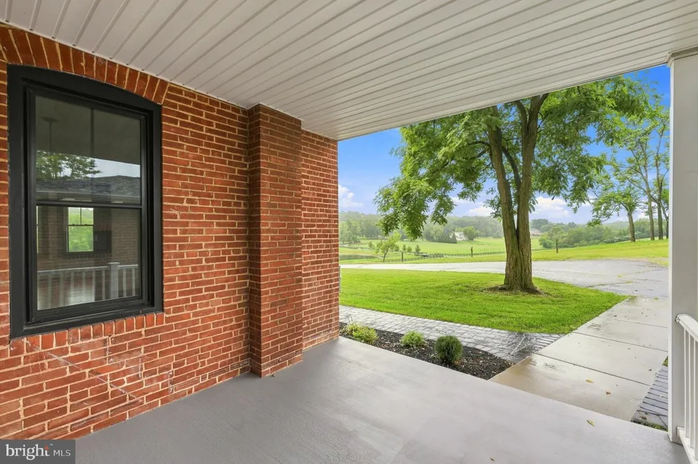 2122 JONES ROAD Winchester, VA 22602