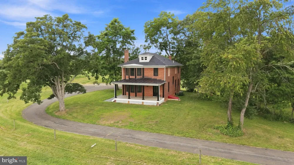 2122 JONES ROAD Winchester, VA 22602