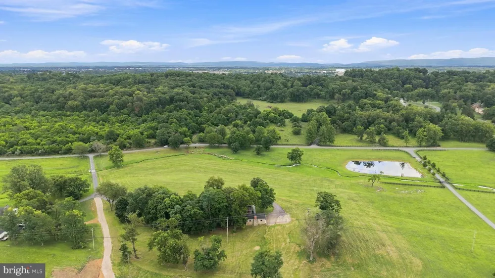 2122 JONES ROAD Winchester, VA 22602