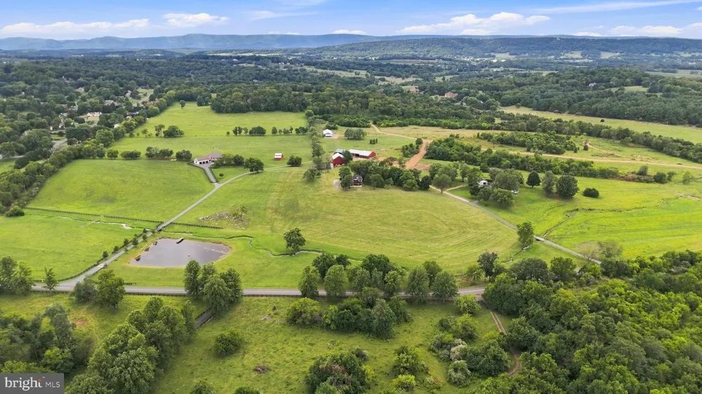 2122 JONES ROAD Winchester, VA 22602
