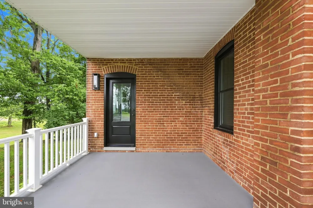 2122 JONES ROAD Winchester, VA 22602