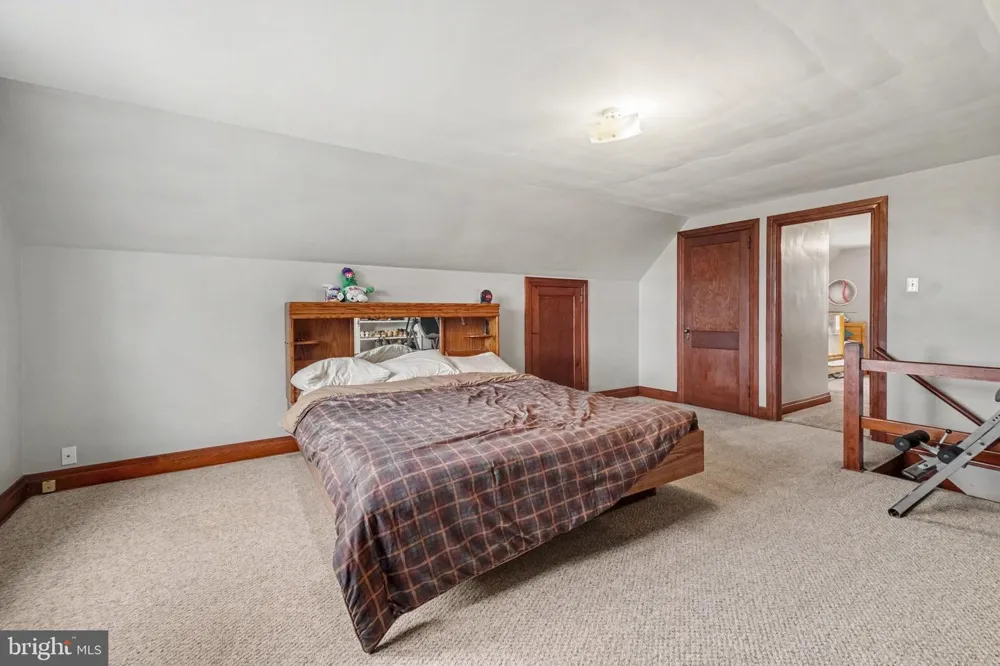 911 W CHERRY STREET Palmyra, PA 17078