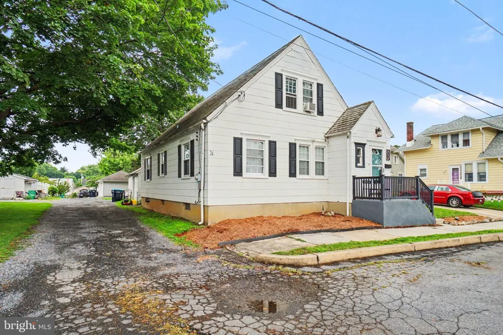 911 W CHERRY STREET Palmyra, PA 17078