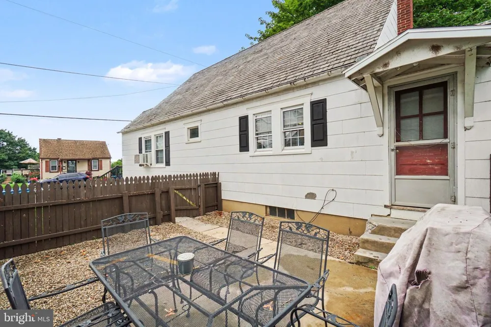 911 W CHERRY STREET Palmyra, PA 17078