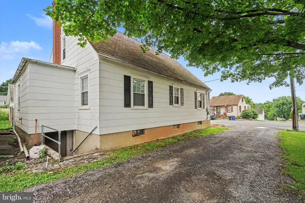 911 W CHERRY STREET Palmyra, PA 17078
