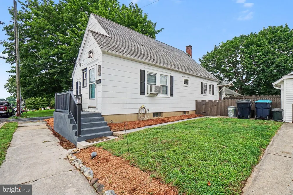 911 W CHERRY STREET Palmyra, PA 17078