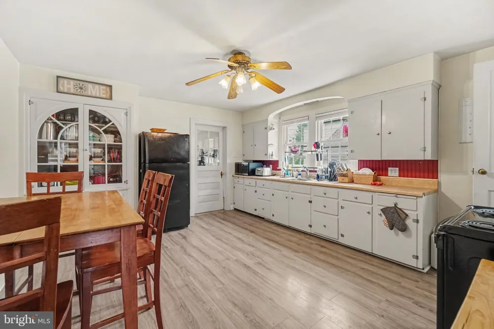 911 W CHERRY STREET Palmyra, PA 17078