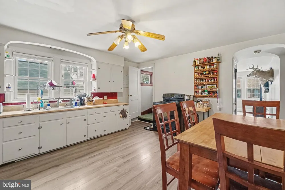 911 W CHERRY STREET Palmyra, PA 17078