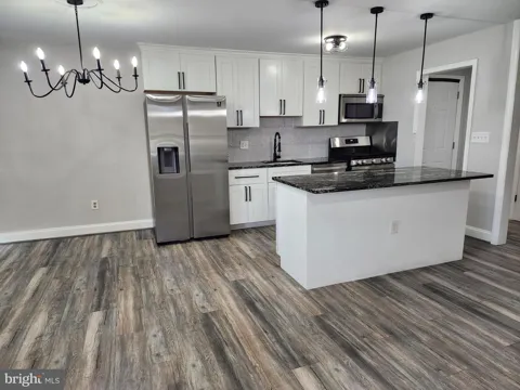 7328 DONNELL PLACE