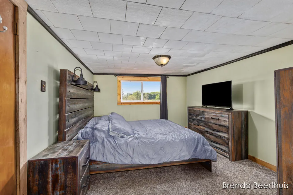 8800 Ellis Road Ravenna, MI 49451