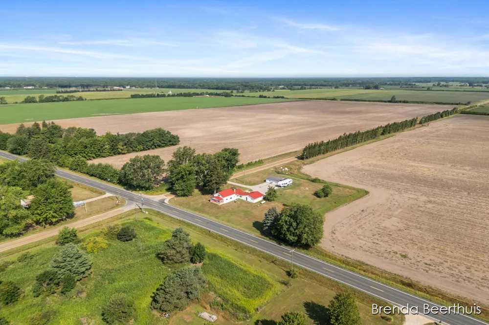 8800 Ellis Road Ravenna, MI 49451