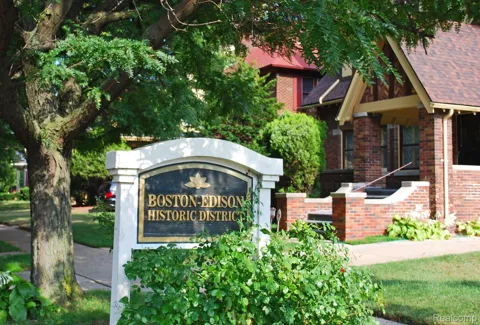 80 LONGFELLOW