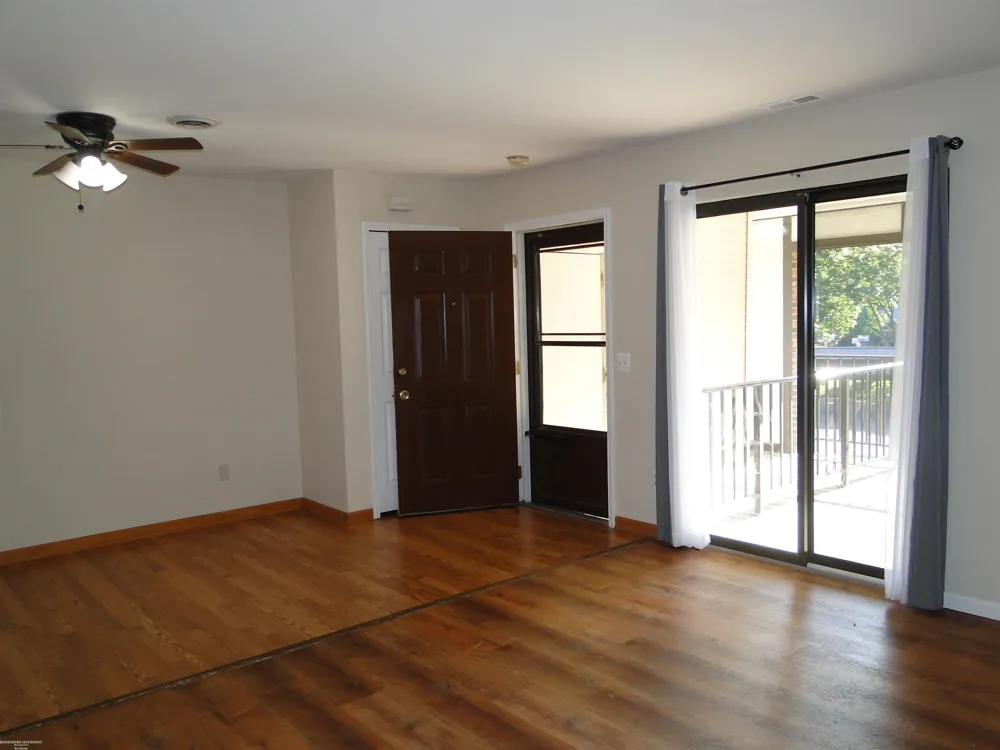 29842 Utica Road Roseville City, MI 48066