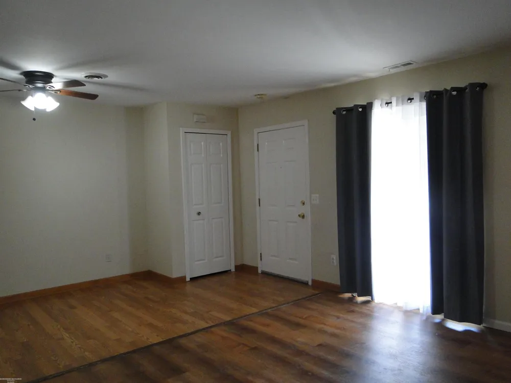 29842 Utica Road Roseville City, MI 48066