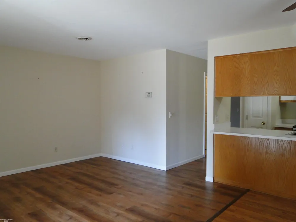 29842 Utica Road Roseville City, MI 48066