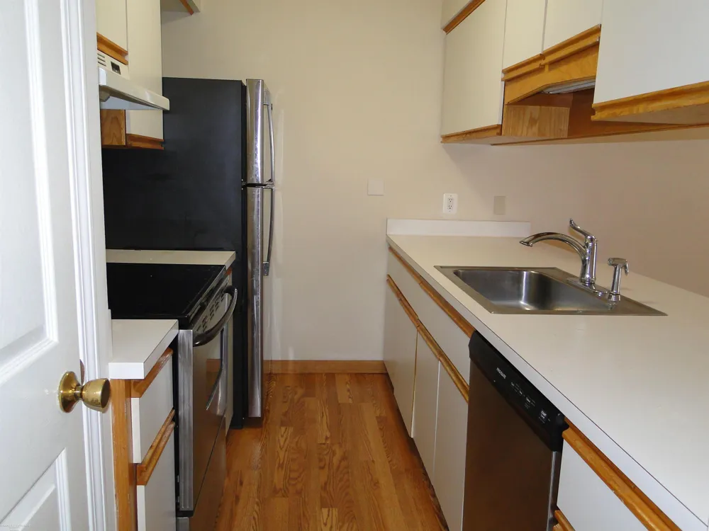 29842 Utica Road Roseville City, MI 48066