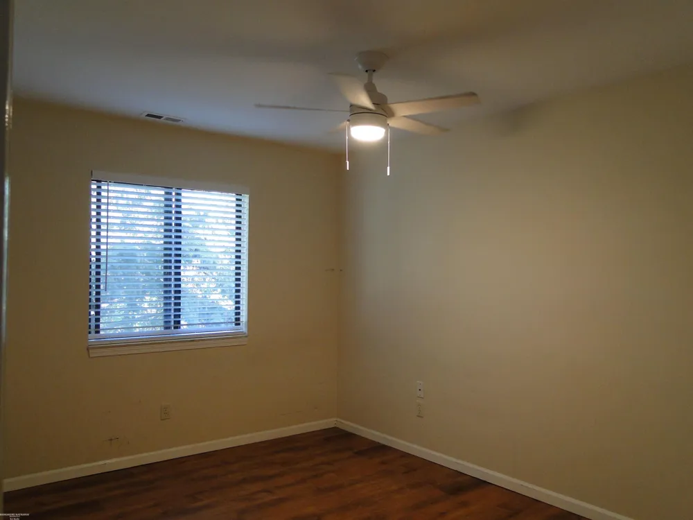 29842 Utica Road Roseville City, MI 48066