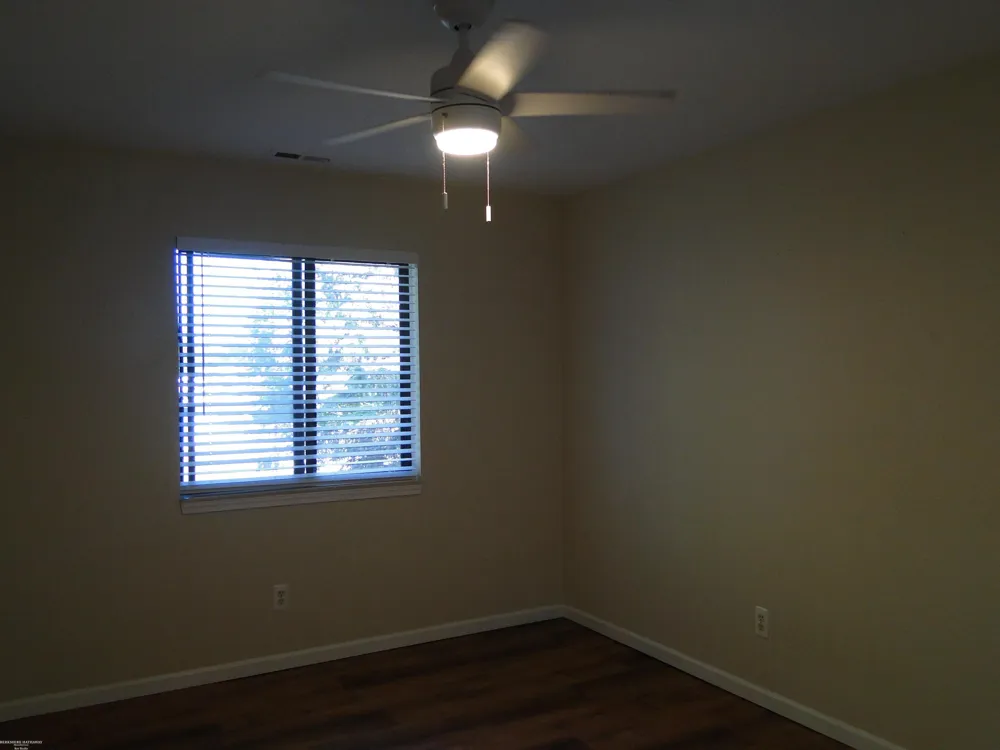 29842 Utica Road Roseville City, MI 48066