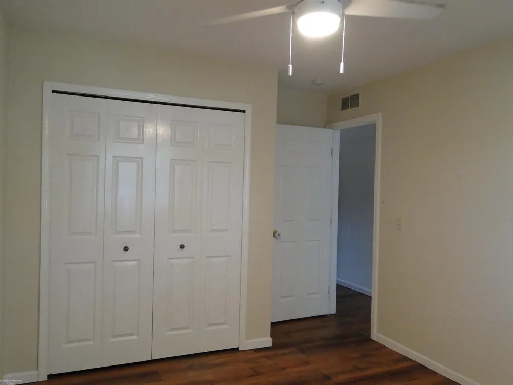 29842 Utica Road Roseville City, MI 48066