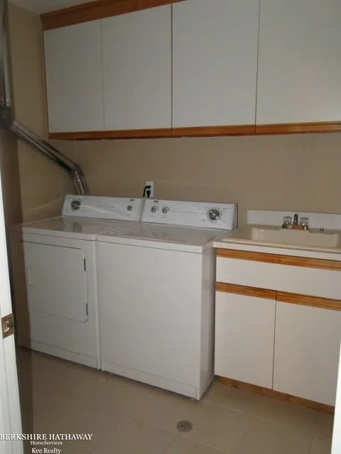 29842 Utica Road Roseville City, MI 48066