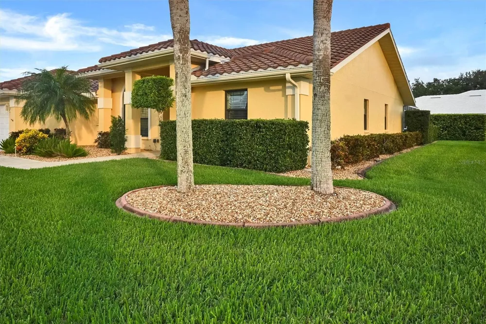 1565 WATERFORD DRIVE Venice, FL 34292