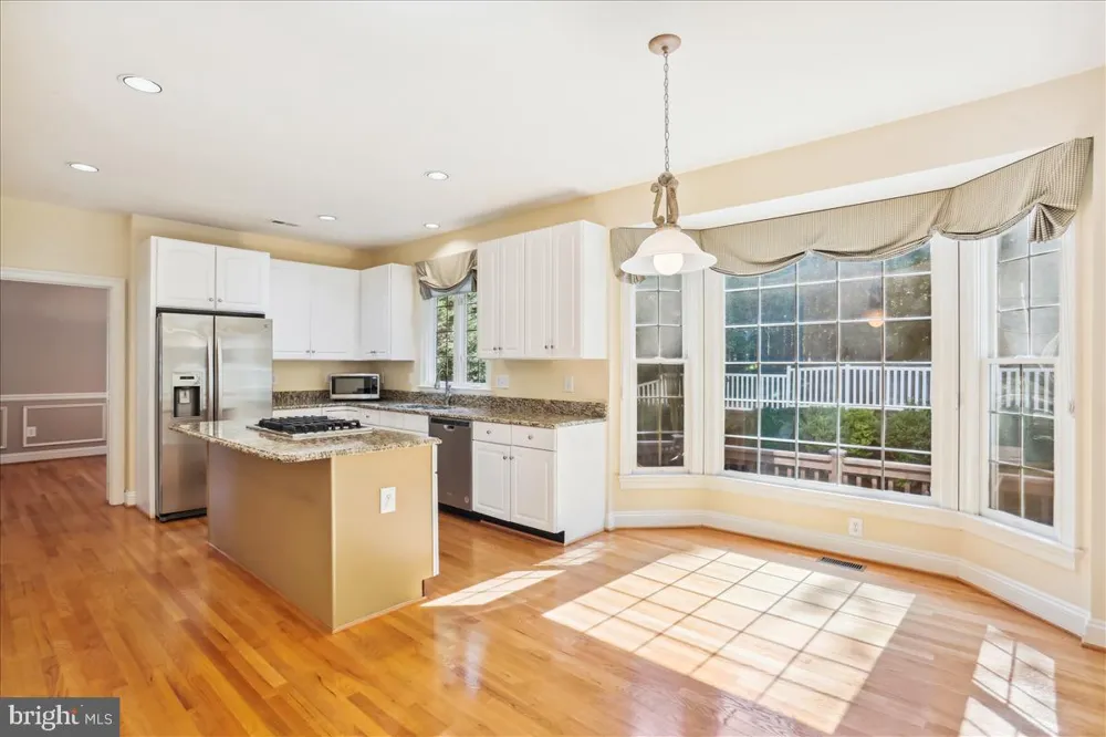 8931 FALLS FARM DRIVE Potomac, MD 20854