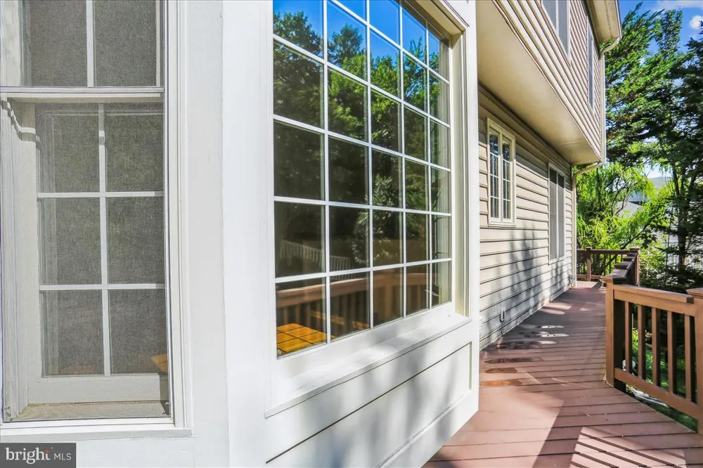 8931 FALLS FARM DRIVE Potomac, MD 20854