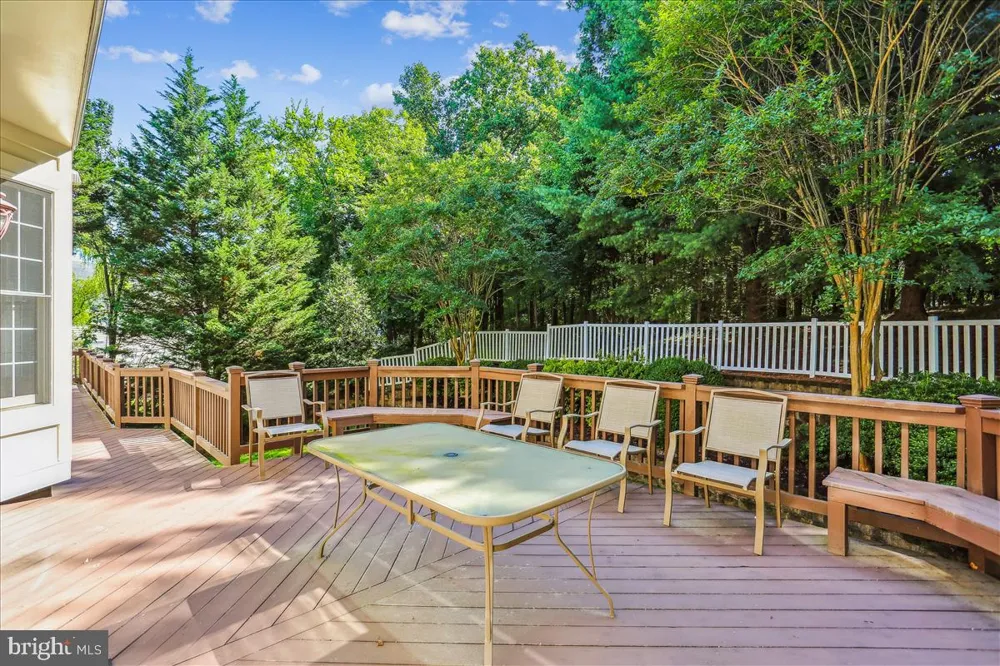8931 FALLS FARM DRIVE Potomac, MD 20854