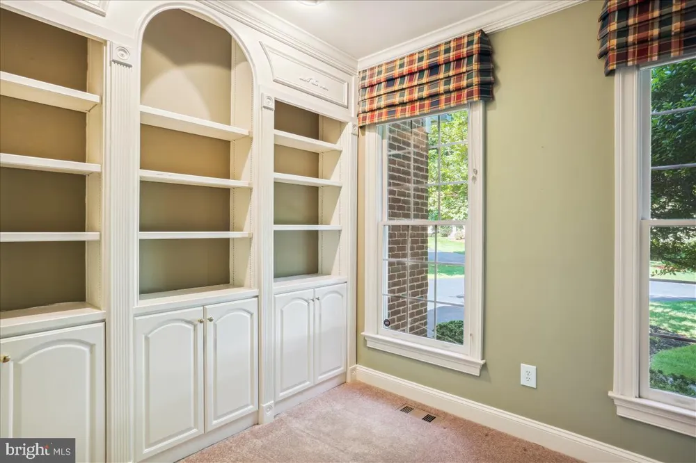 8931 FALLS FARM DRIVE Potomac, MD 20854