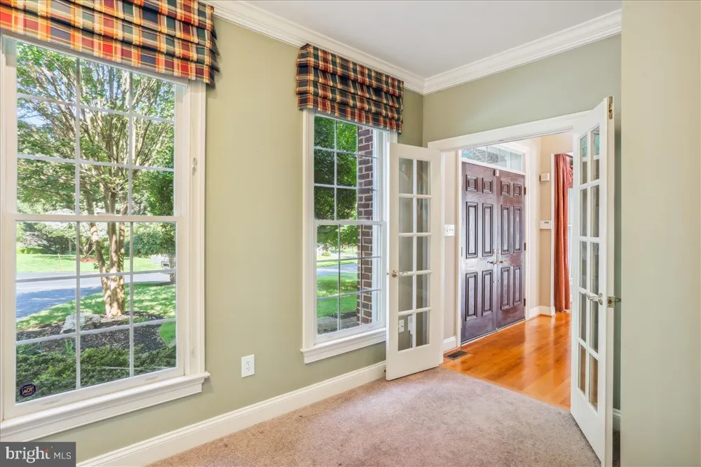 8931 FALLS FARM DRIVE Potomac, MD 20854