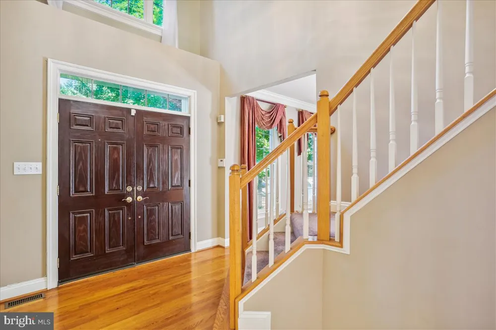 8931 FALLS FARM DRIVE Potomac, MD 20854