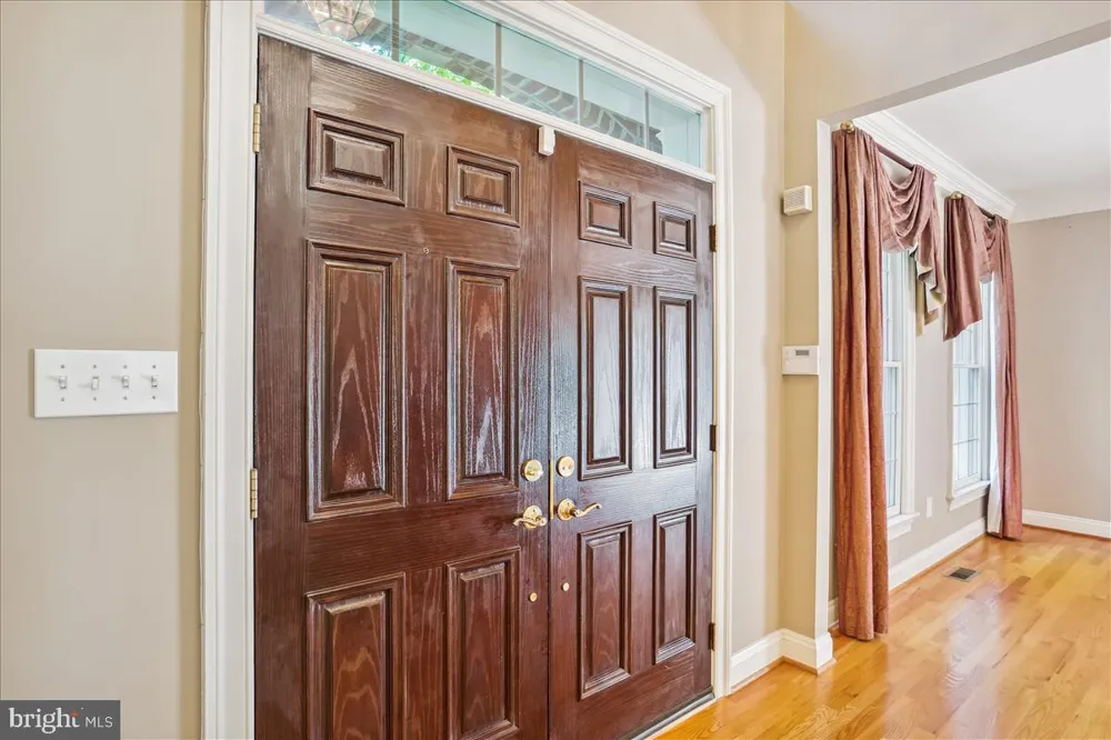 8931 FALLS FARM DRIVE Potomac, MD 20854