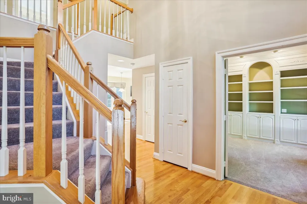8931 FALLS FARM DRIVE Potomac, MD 20854