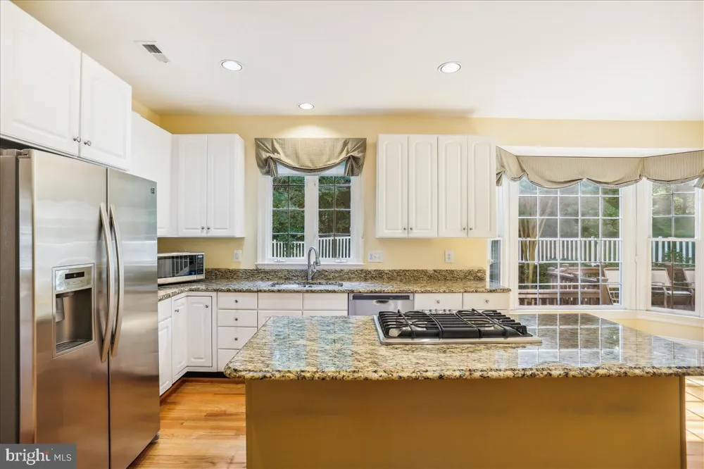 8931 FALLS FARM DRIVE Potomac, MD 20854