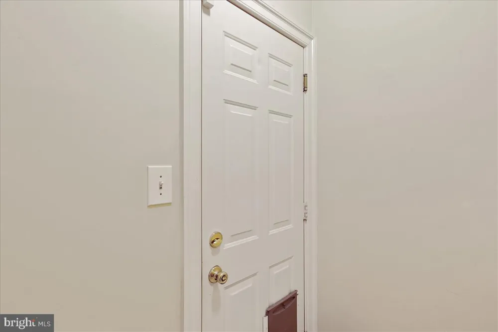 8931 FALLS FARM DRIVE Potomac, MD 20854