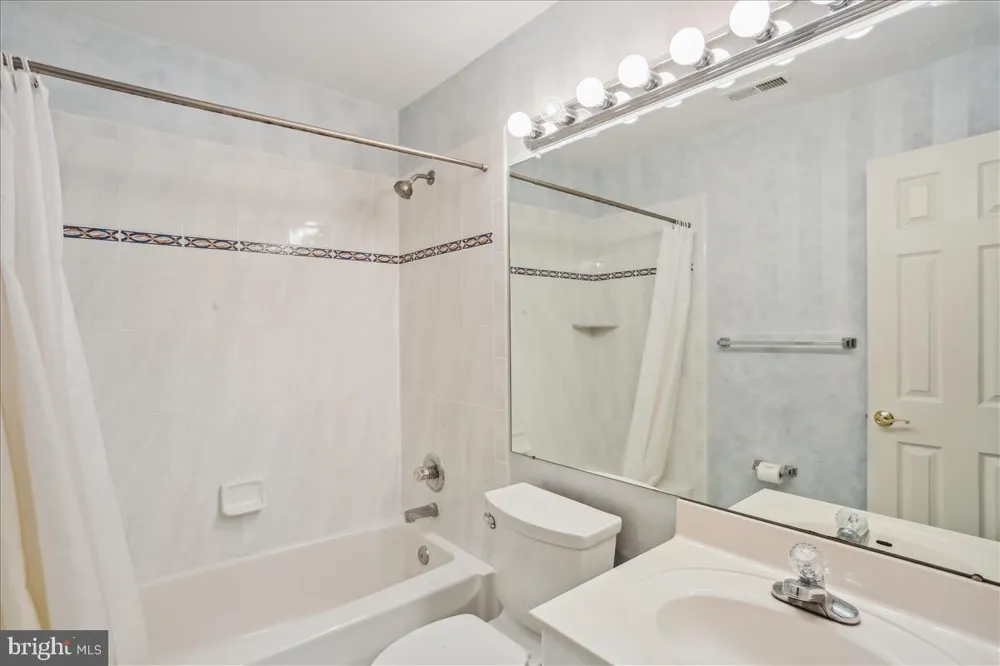 8931 FALLS FARM DRIVE Potomac, MD 20854