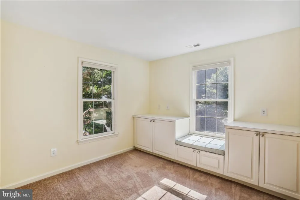 8931 FALLS FARM DRIVE Potomac, MD 20854