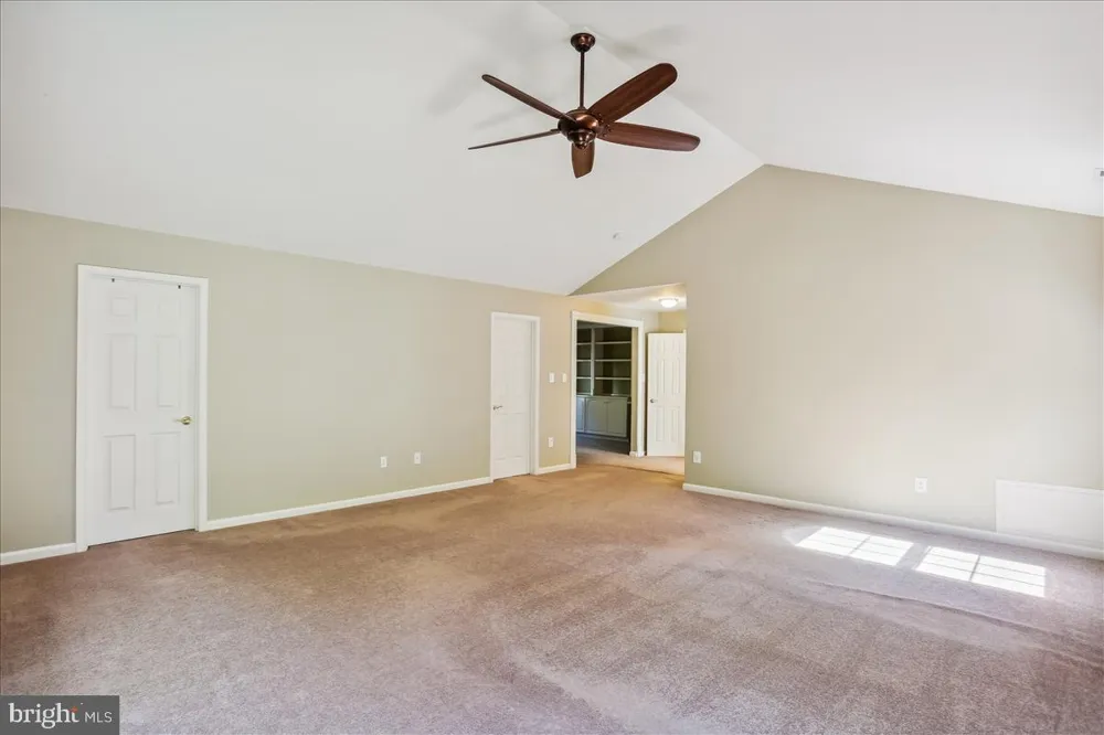 8931 FALLS FARM DRIVE Potomac, MD 20854
